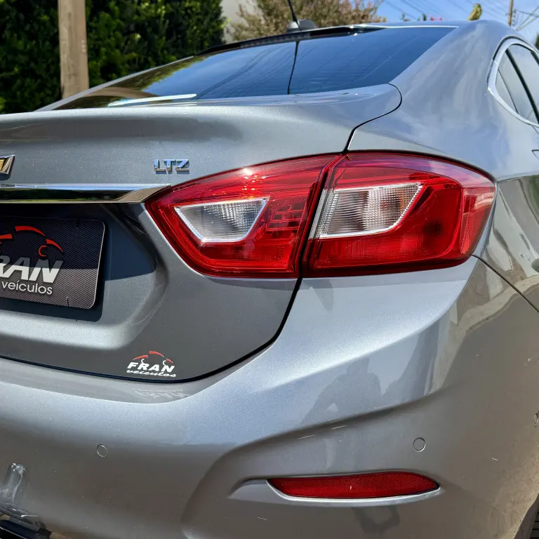 CHEVROLET Cruze Sedan - Foto