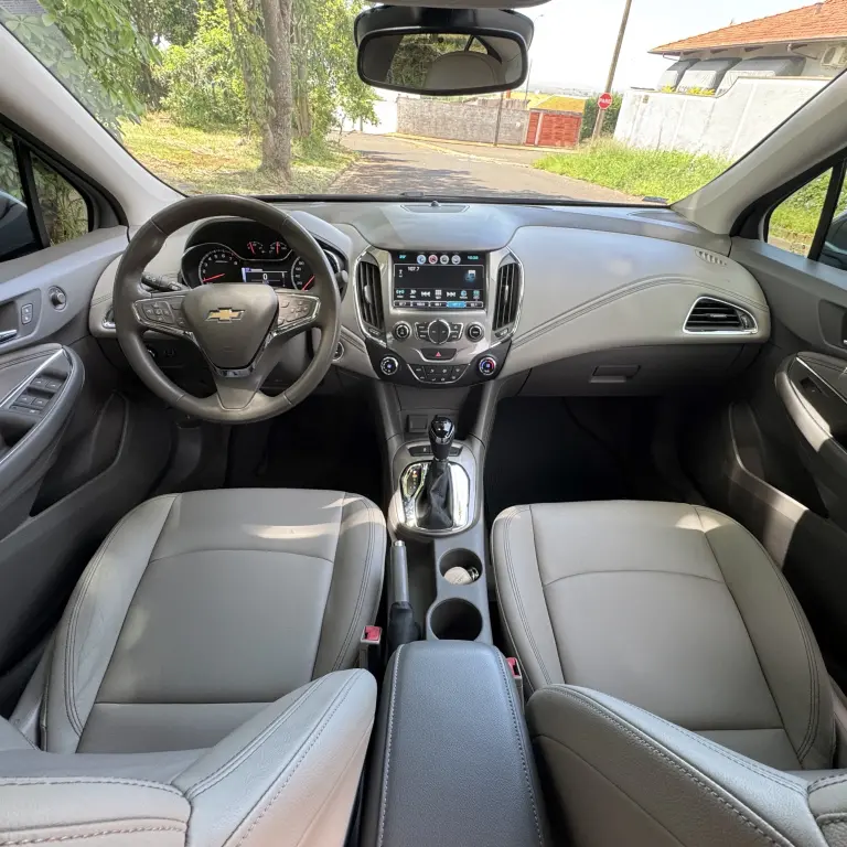 CHEVROLET Cruze Sedan - Foto