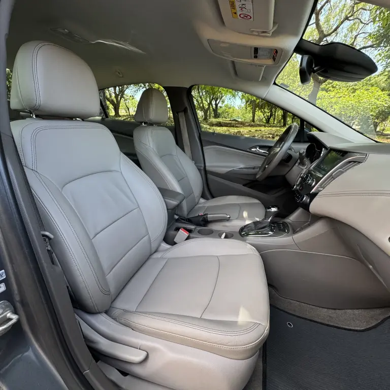 CHEVROLET Cruze Sedan - Foto