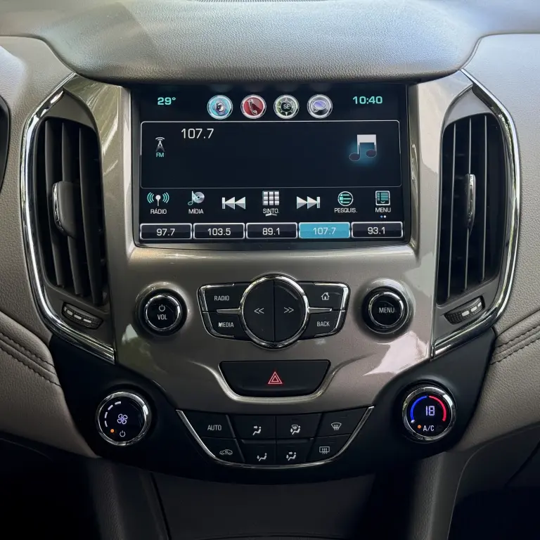 CHEVROLET Cruze Sedan - Foto