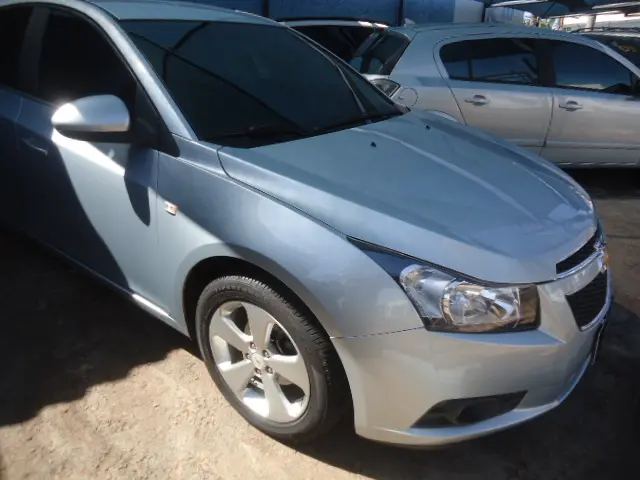 CHEVROLET Cruze Sedan - Foto