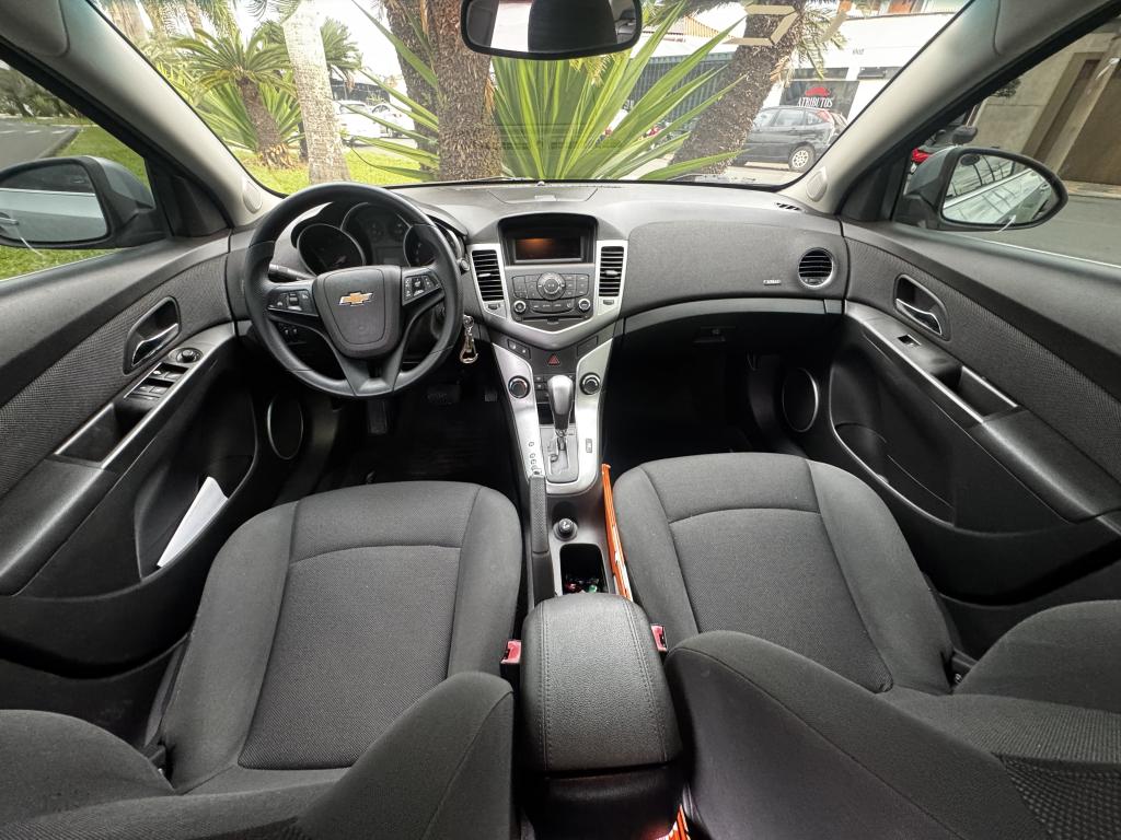 CHEVROLET Cruze Sedan - Foto