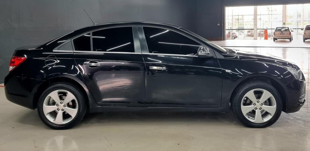 CHEVROLET Cruze Sedan - Foto