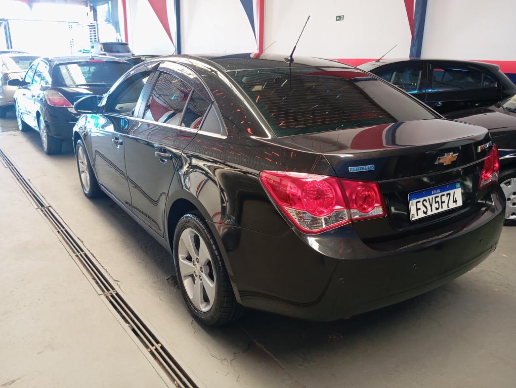 CHEVROLET Cruze Sedan - Foto