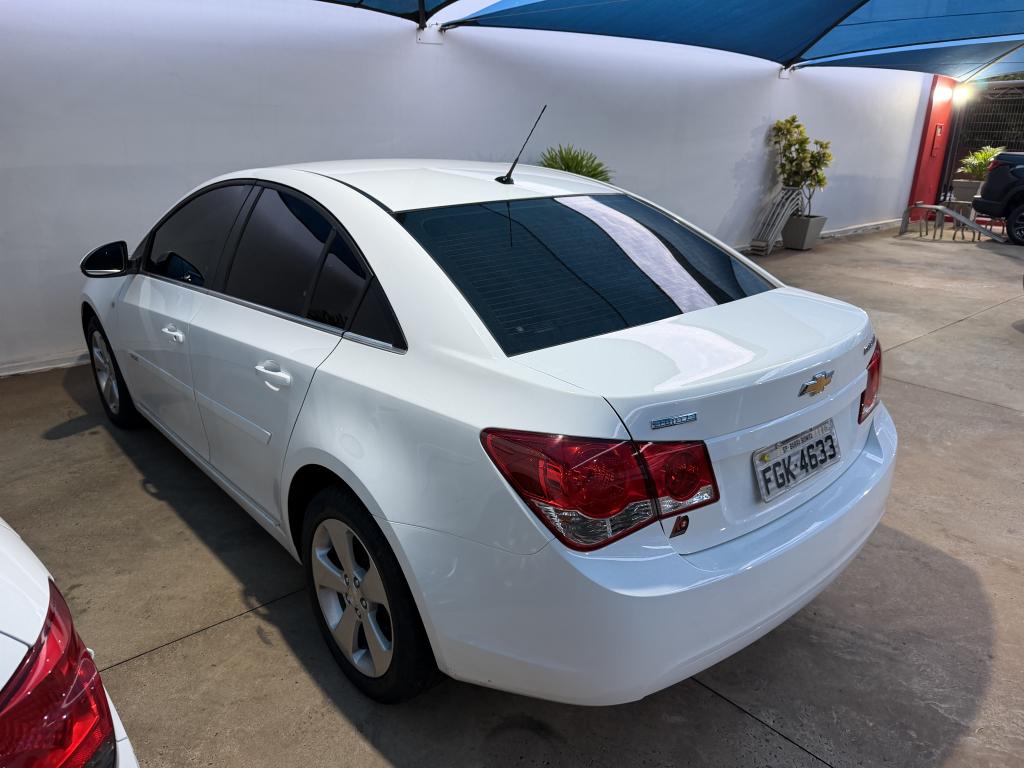 CHEVROLET Cruze Sedan - Foto