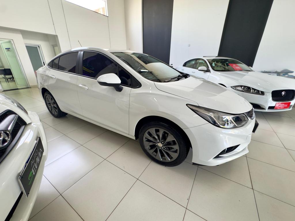 CHEVROLET Cruze Sedan - Foto