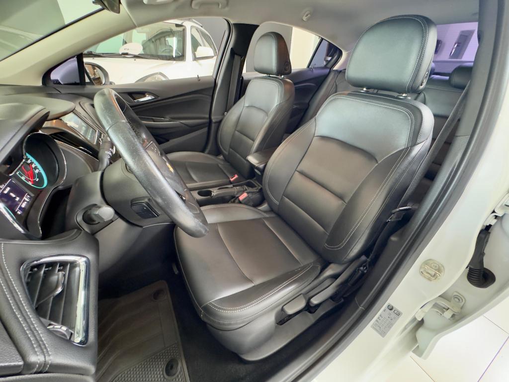CHEVROLET Cruze Sedan - Foto