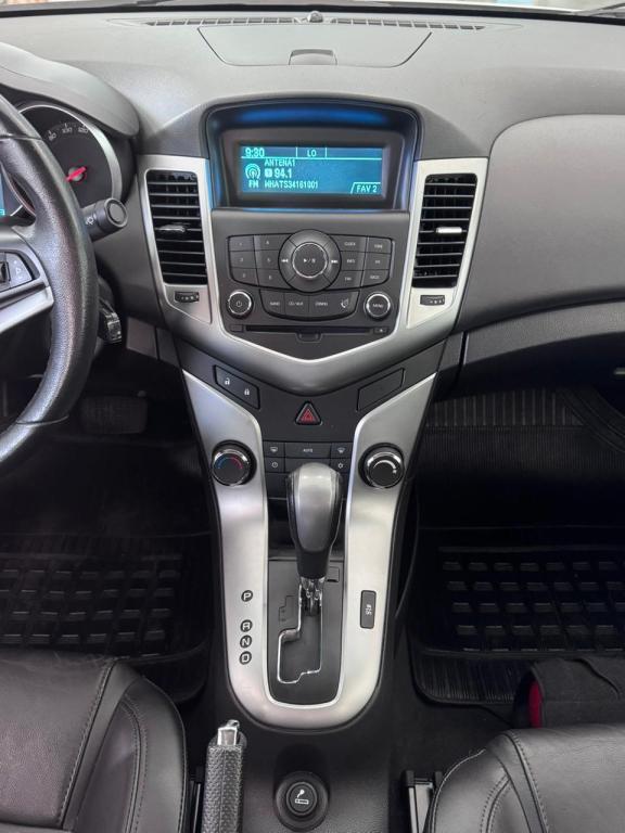 CHEVROLET Cruze Sedan - Foto