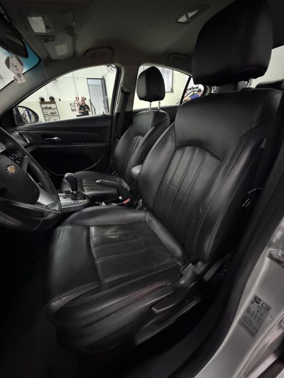 CHEVROLET Cruze Sedan - Foto