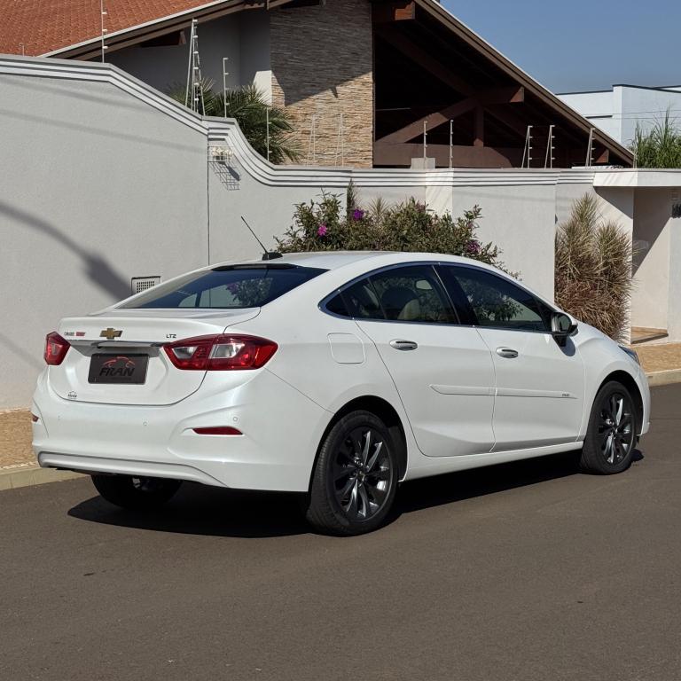 CHEVROLET Cruze Sedan - Foto