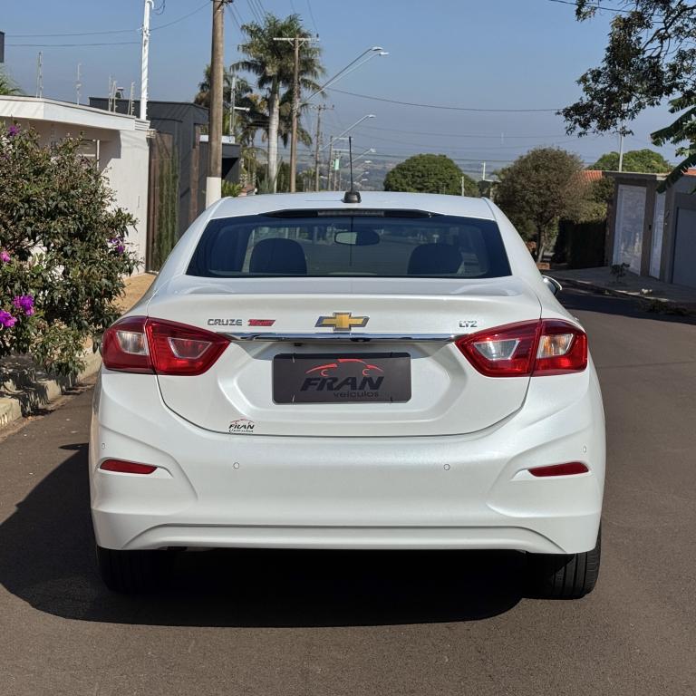 CHEVROLET Cruze Sedan - Foto