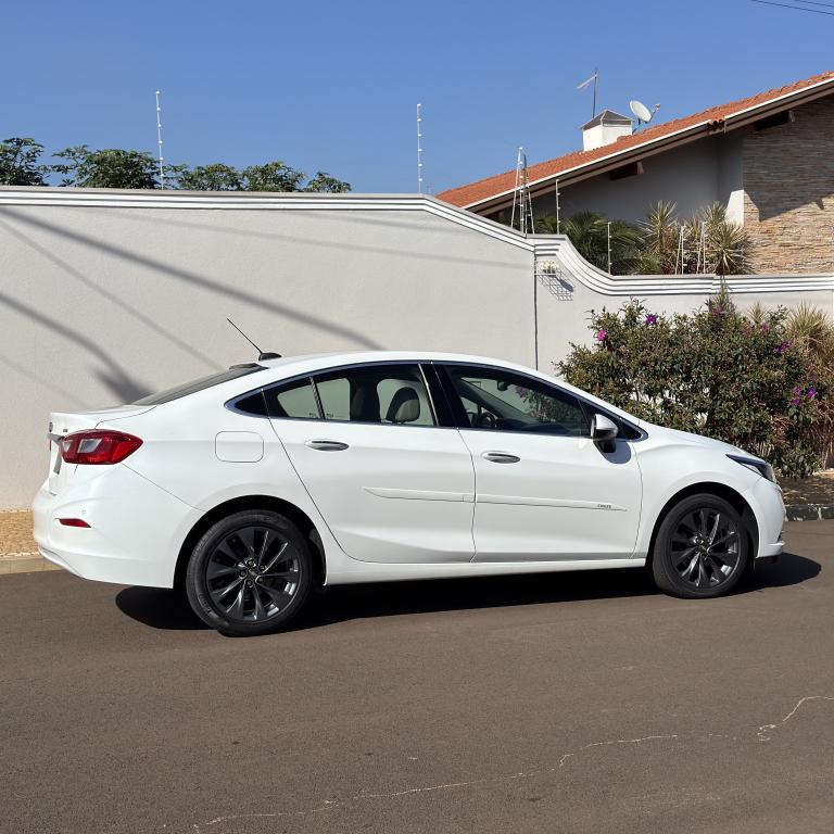 CHEVROLET Cruze Sedan - Foto