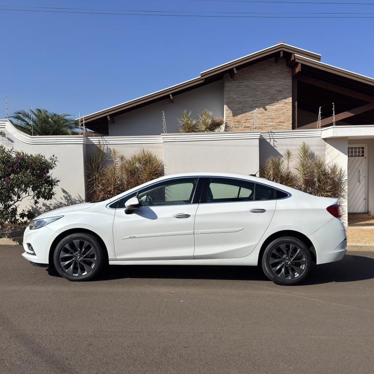 CHEVROLET Cruze Sedan - Foto