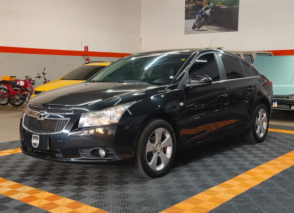 CHEVROLET Cruze Sedan - Foto