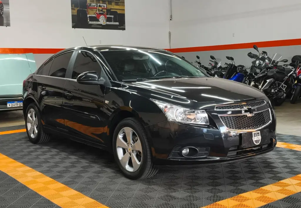 CHEVROLET Cruze Sedan - Foto