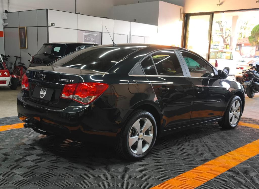 CHEVROLET Cruze Sedan - Foto