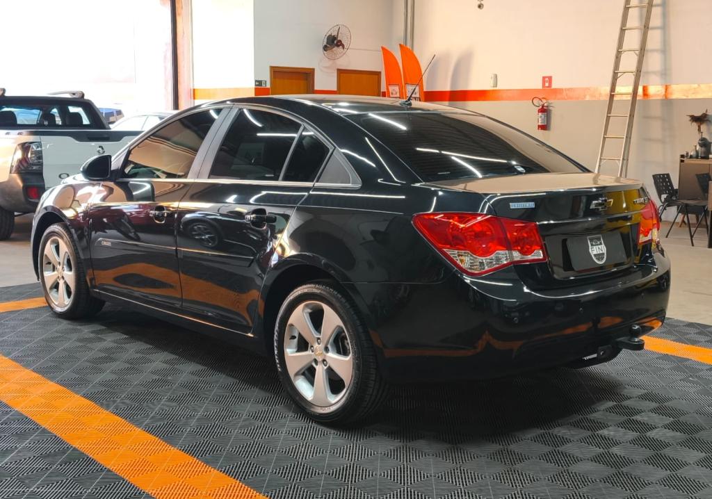 CHEVROLET Cruze Sedan - Foto