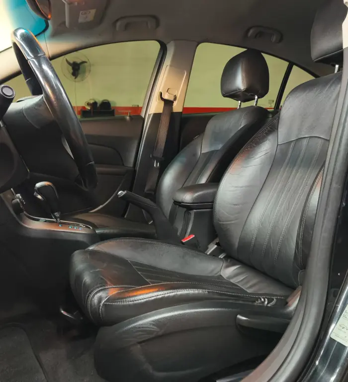 CHEVROLET Cruze Sedan - Foto