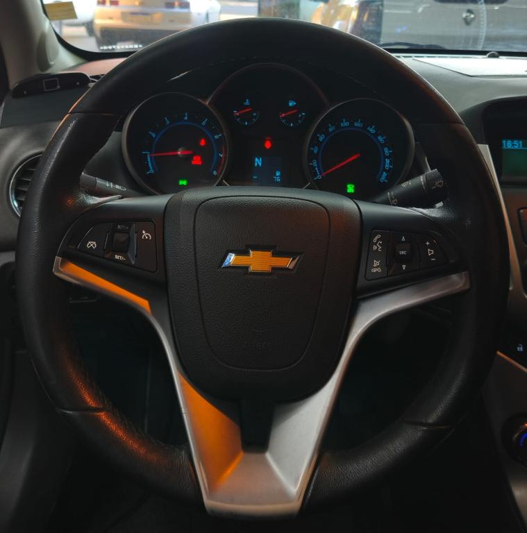 CHEVROLET Cruze Sedan - Foto