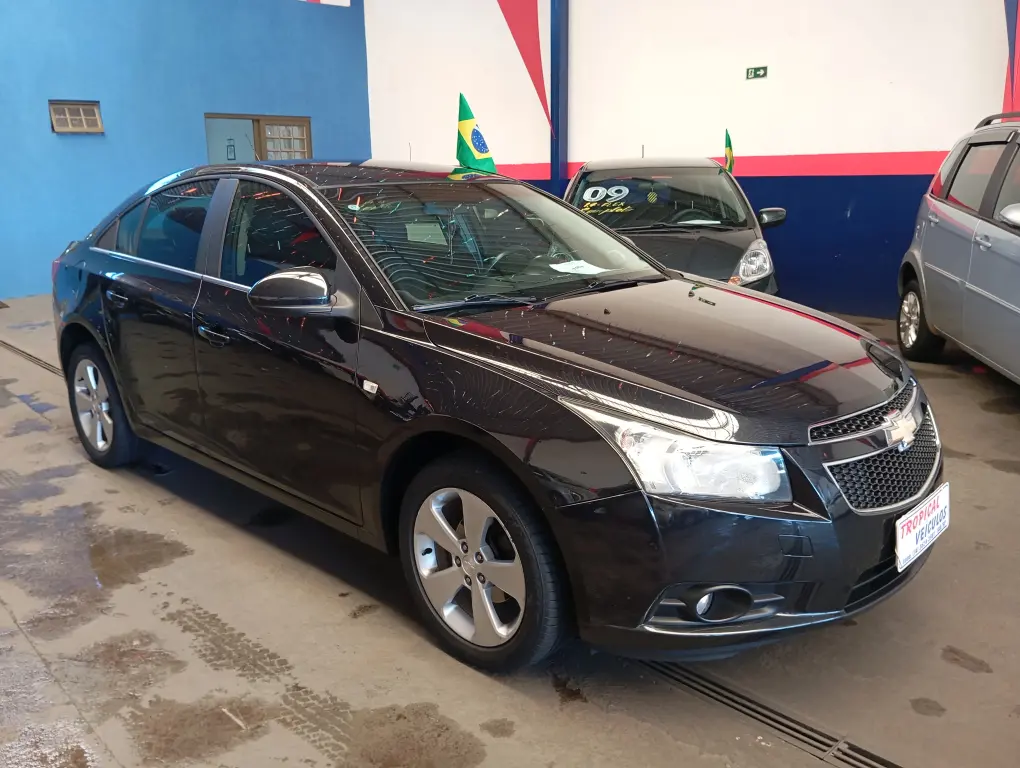 CHEVROLET Cruze Sedan - Foto