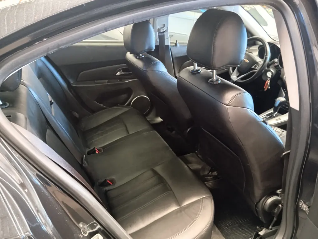 CHEVROLET Cruze Sedan - Foto