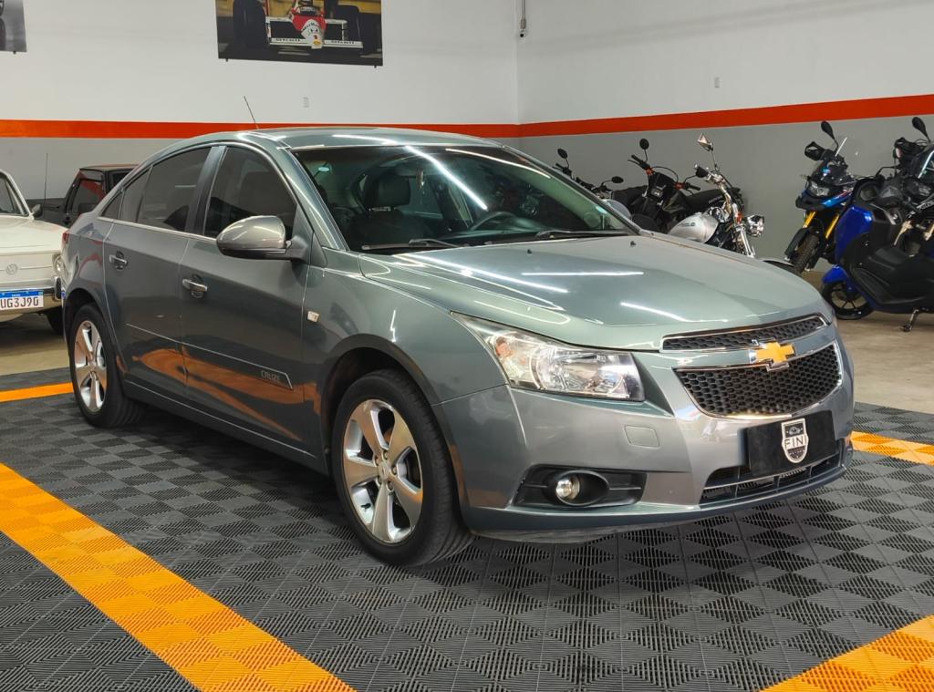 CHEVROLET Cruze Sedan - Foto