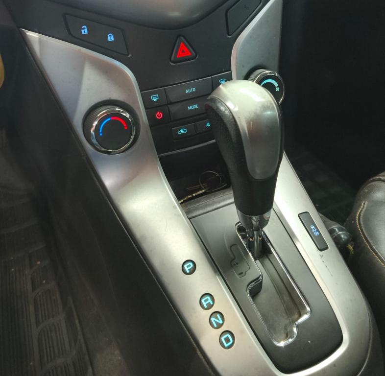CHEVROLET Cruze Sedan - Foto