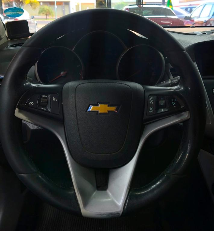 CHEVROLET Cruze Sedan - Foto