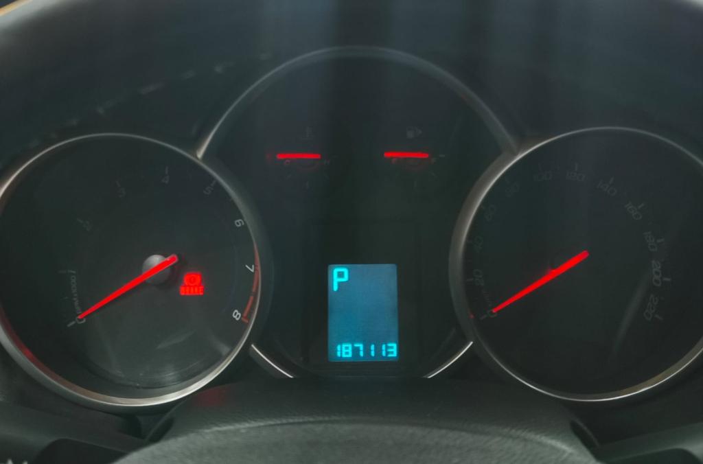 CHEVROLET Cruze Sedan - Foto