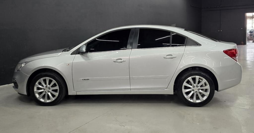 CHEVROLET Cruze Sedan - Foto