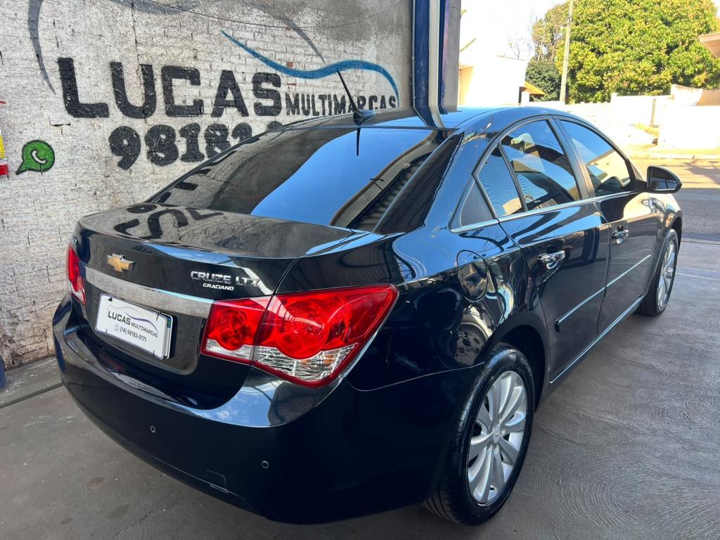 CHEVROLET Cruze Sedan - Foto