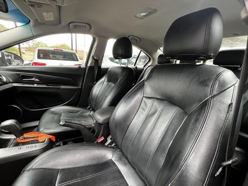 CHEVROLET Cruze Sedan - Foto