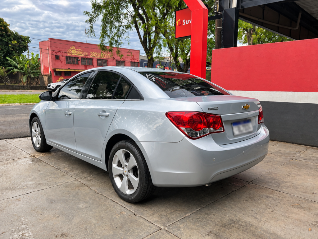 CHEVROLET Cruze Sedan - Foto