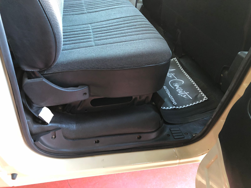 CHEVROLET D20 - Foto