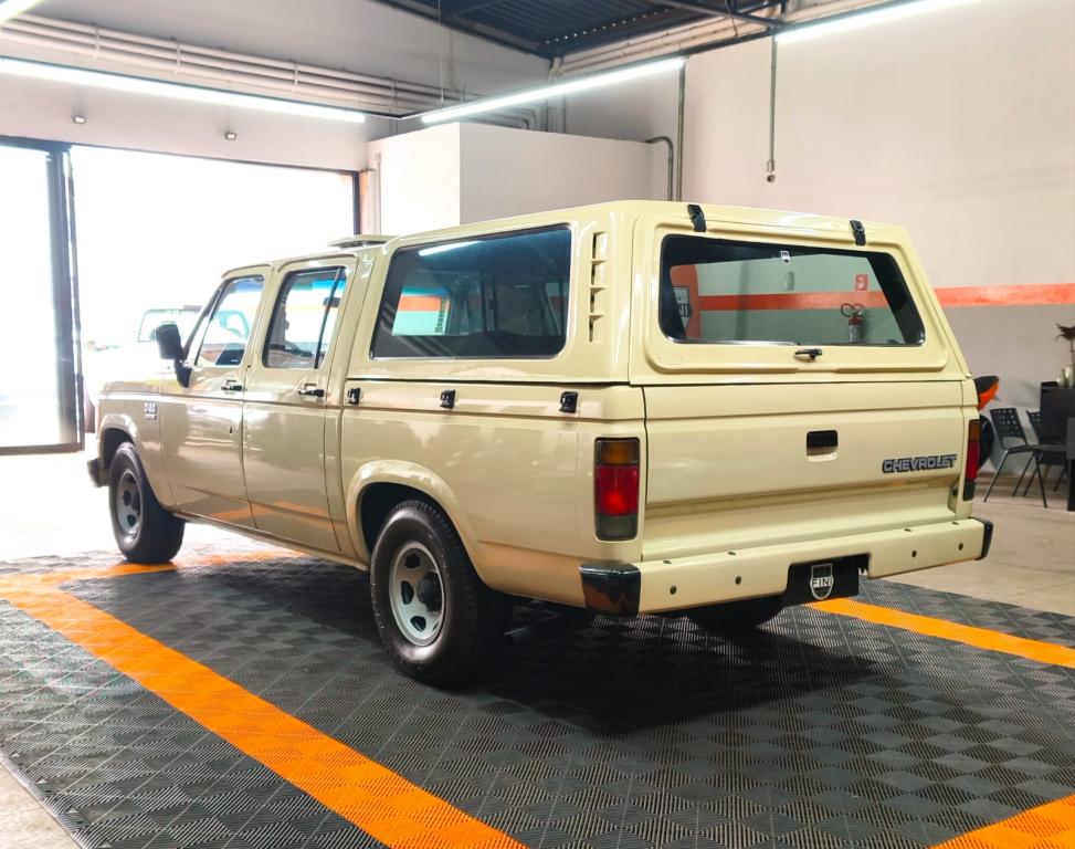 CHEVROLET D20 - Foto