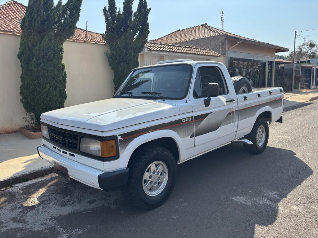 CHEVROLET D20 - Foto