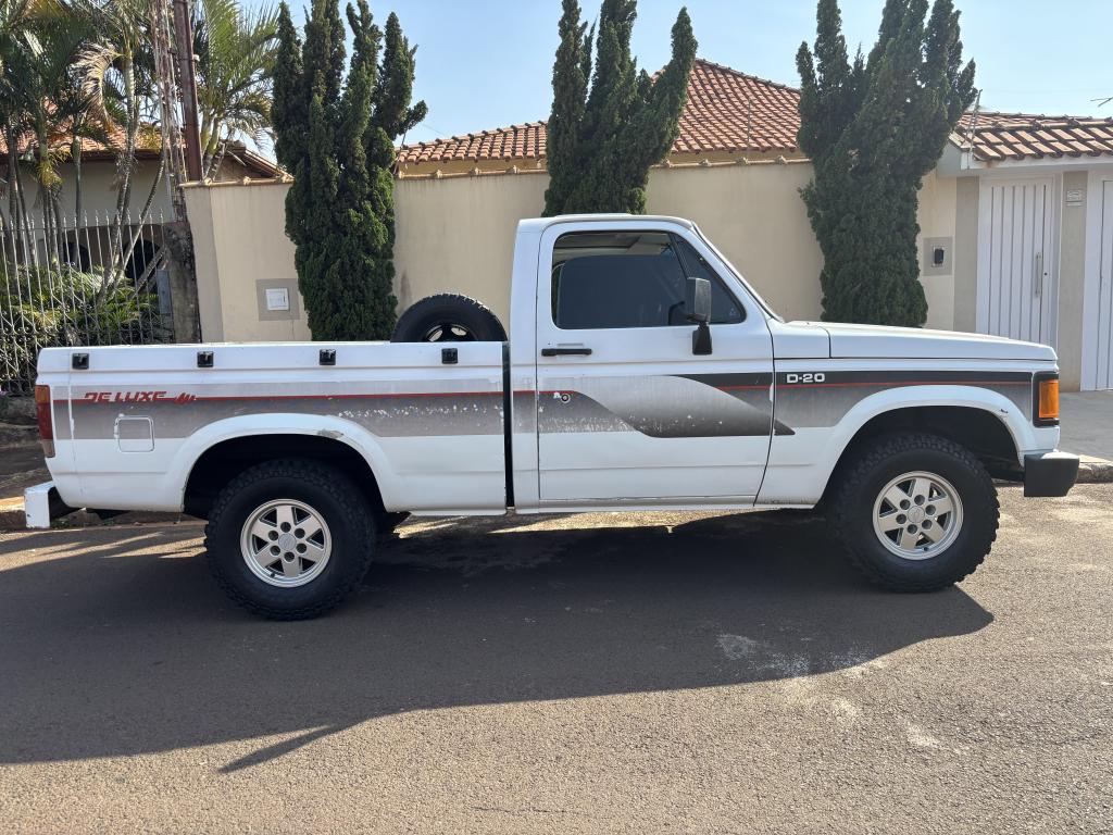 CHEVROLET D20 - Foto