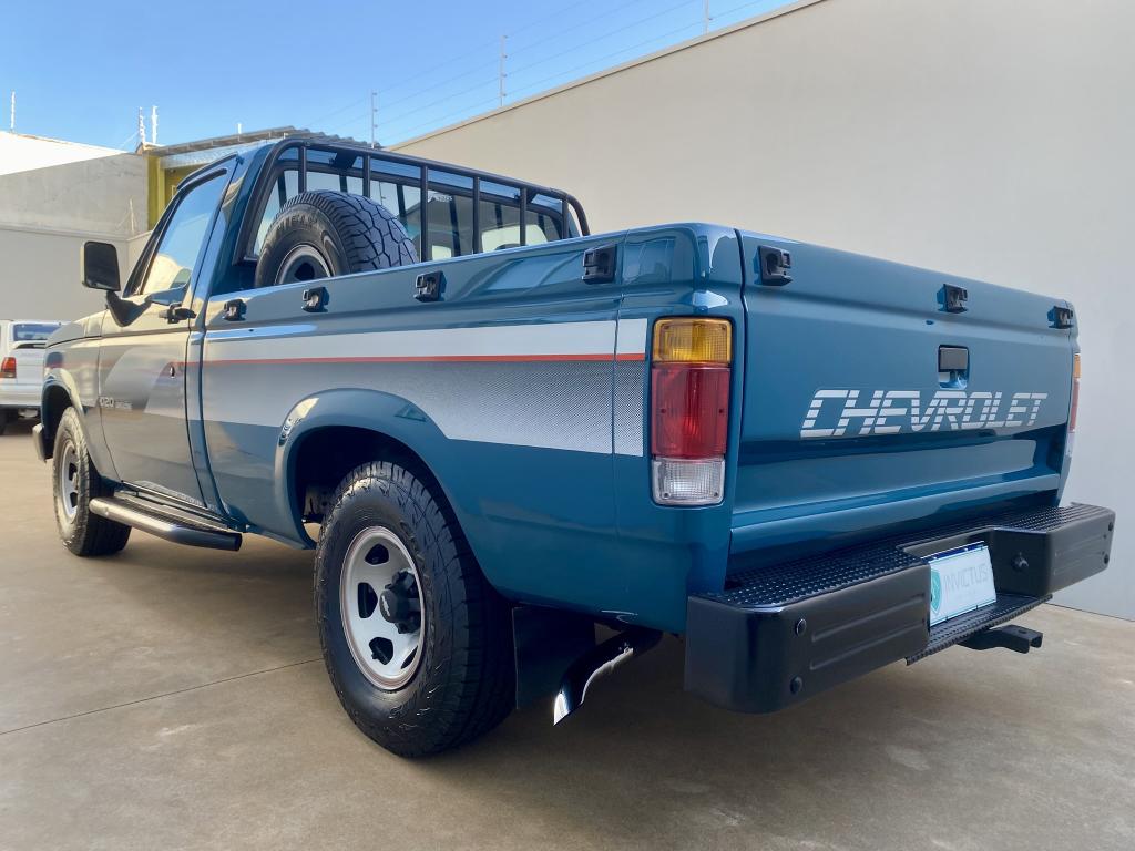 CHEVROLET D20 - Foto