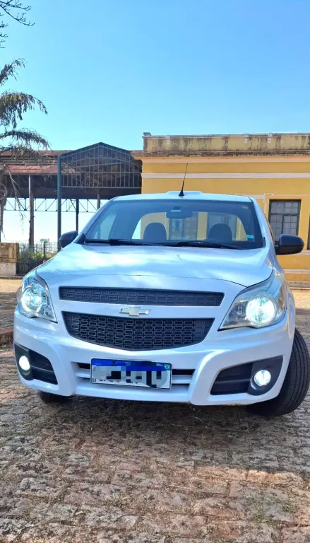 CHEVROLET Montana