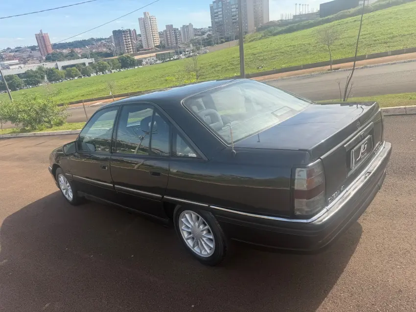 CHEVROLET Omega - Foto