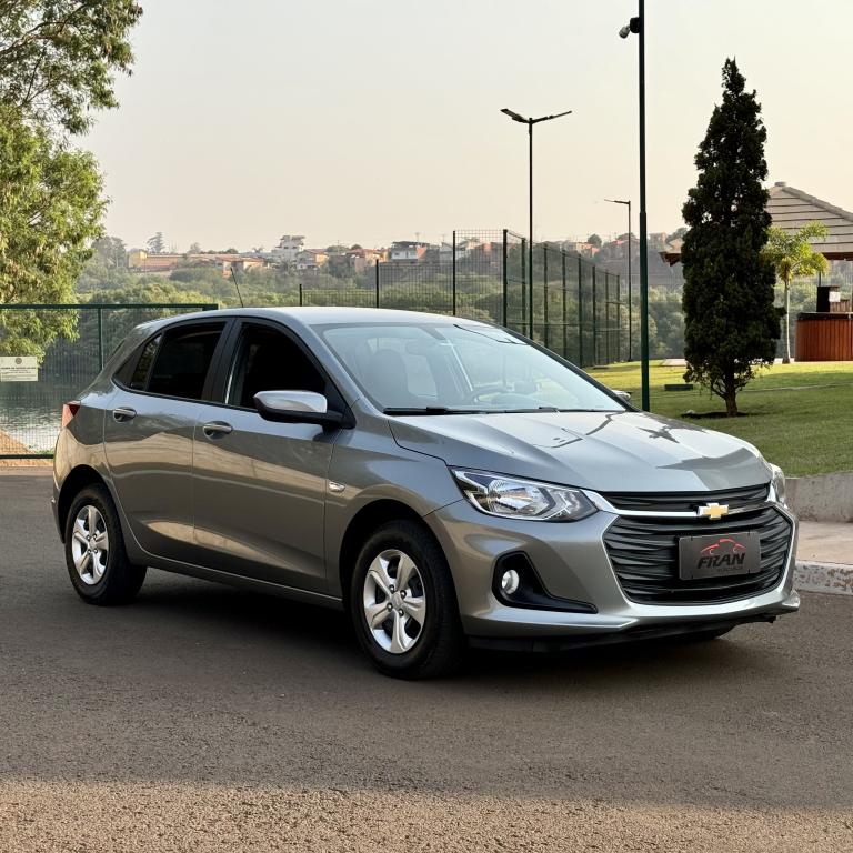 CHEVROLET Onix Hatch - Foto