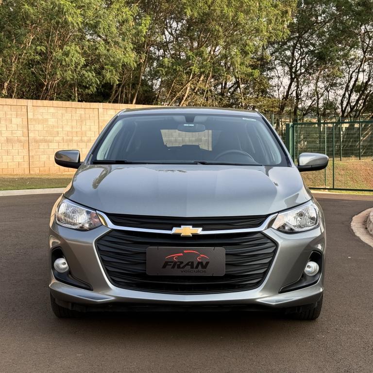 CHEVROLET Onix Hatch - Foto