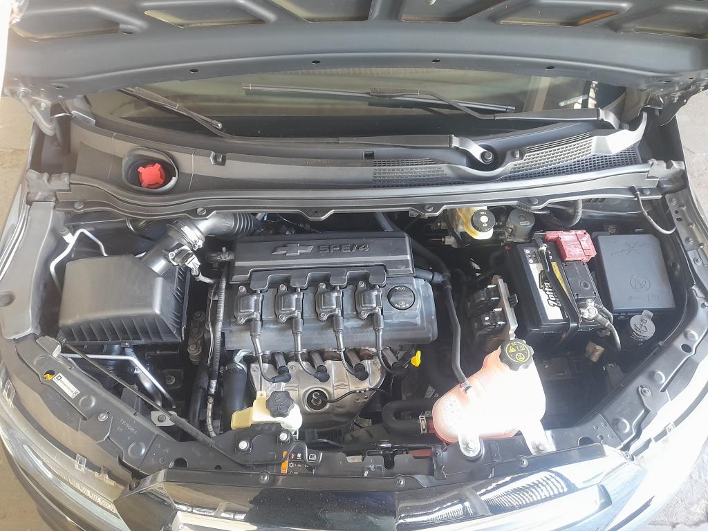 CHEVROLET Onix Hatch - Foto