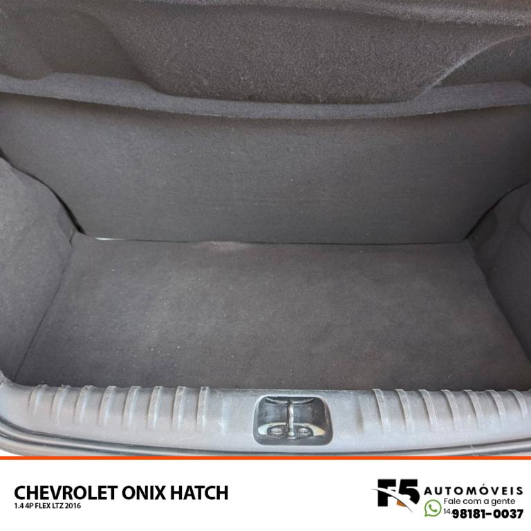 CHEVROLET Onix Hatch - Foto