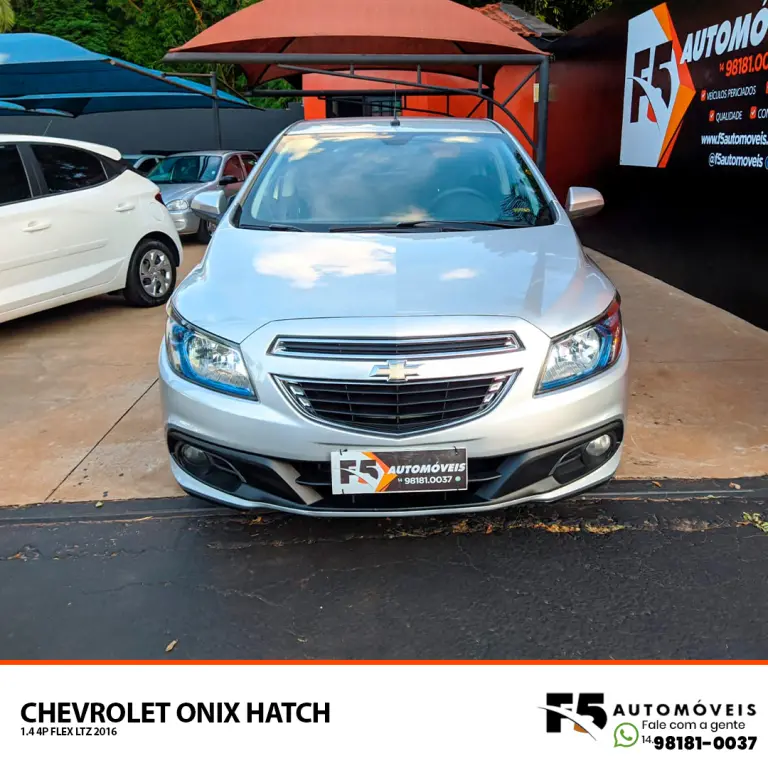 CHEVROLET Onix Hatch - Foto