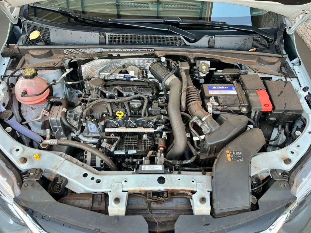 CHEVROLET Onix Hatch - Foto