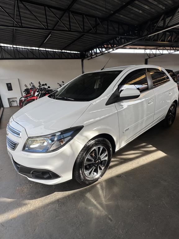 CHEVROLET Onix Hatch