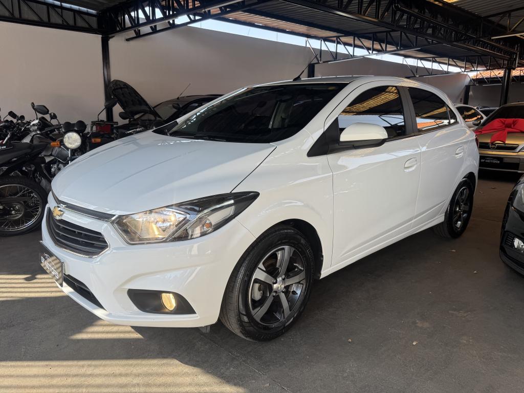 CHEVROLET Onix Hatch - Foto