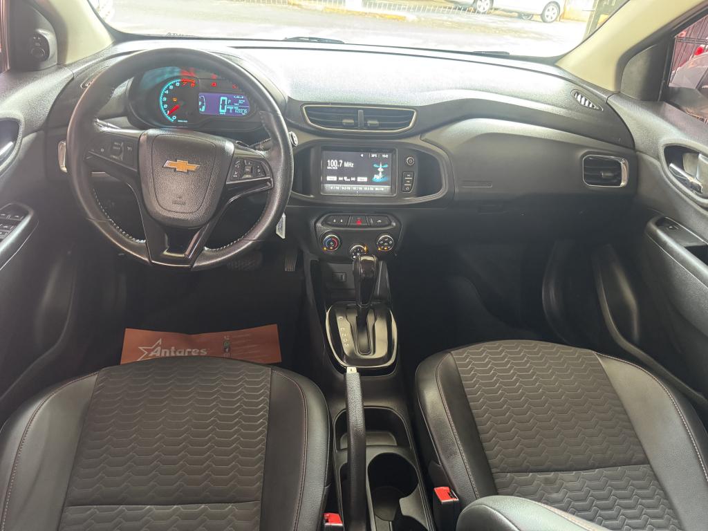 CHEVROLET Onix Hatch - Foto