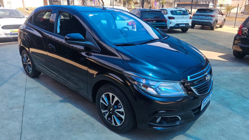 CHEVROLET Onix Hatch